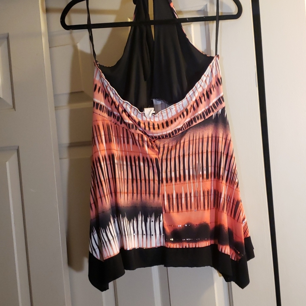 Backless blouse - Picture 2 of 2